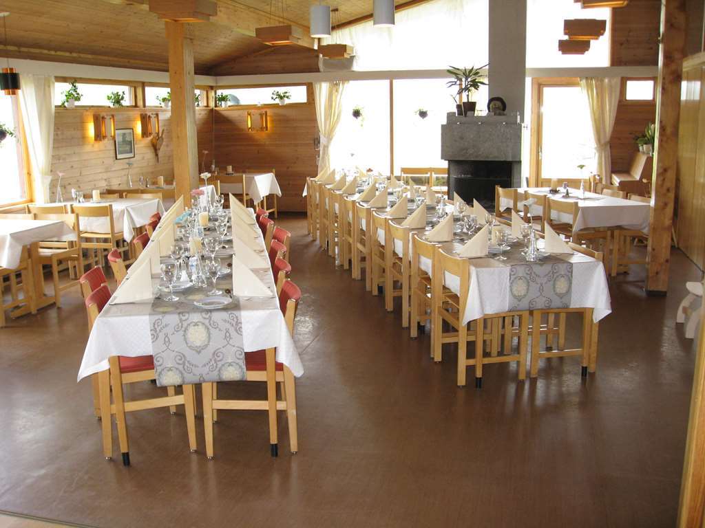 Dombas Hotel المطعم الصورة